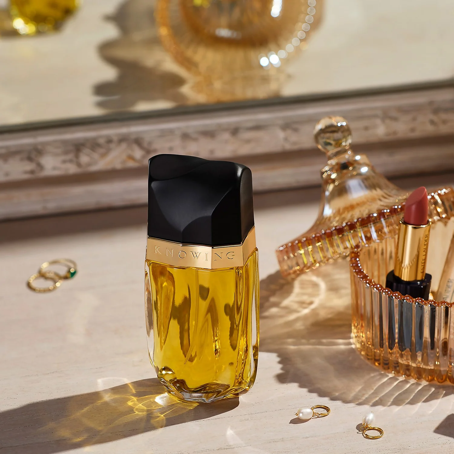 Estee Lauder Knowing Eau De Parfum Spray 75ml 3 Estee Lauder Knowing Eau De Parfum Spray 75ml - Image 3