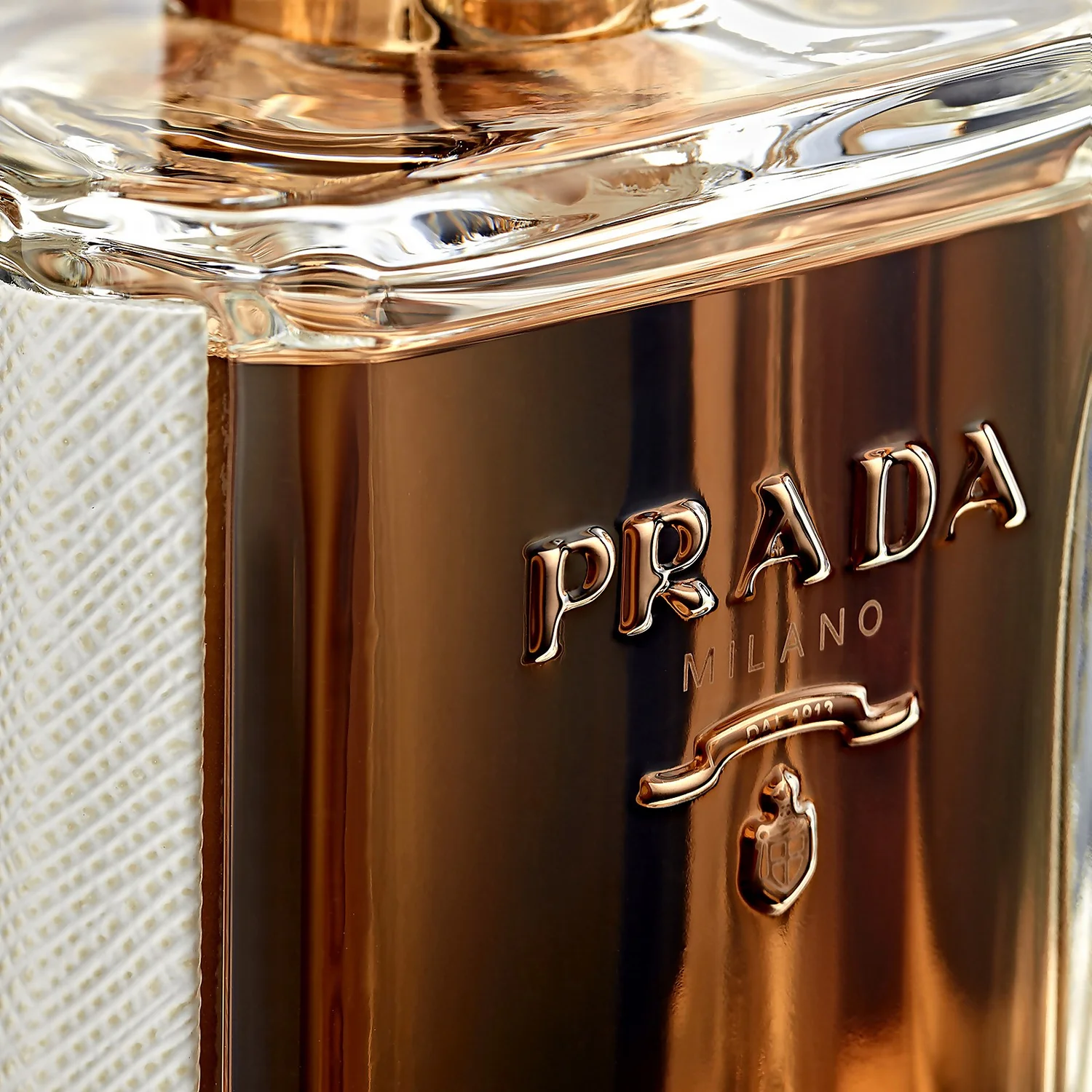 Prada La Femme Eau De Parfum Spray 35ml 4 Prada La Femme Eau De Parfum Spray 35ml - Image 4
