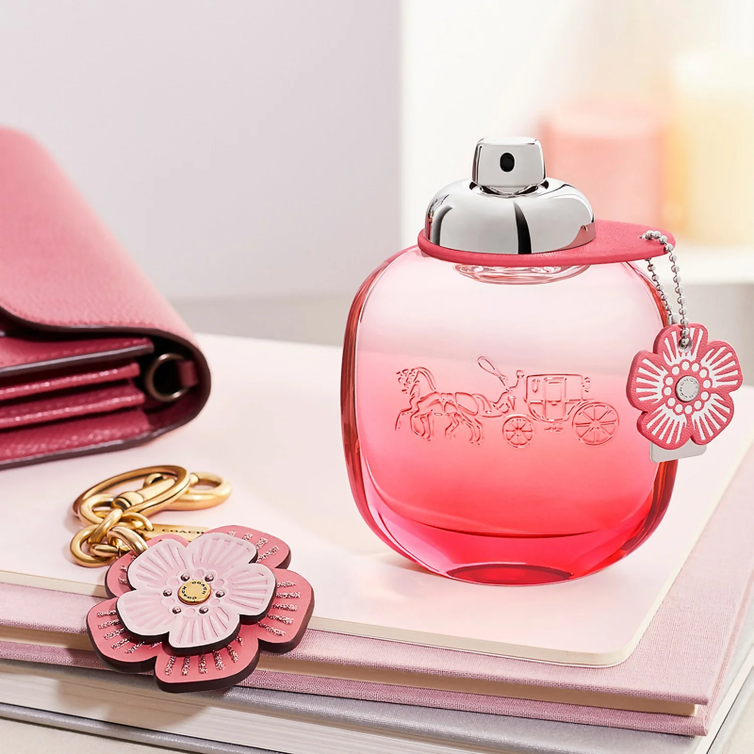 Coach Floral Blush Eau De Parfum Spray 50ml 4 Coach Floral Blush Eau De Parfum Spray 50ml - Image 4