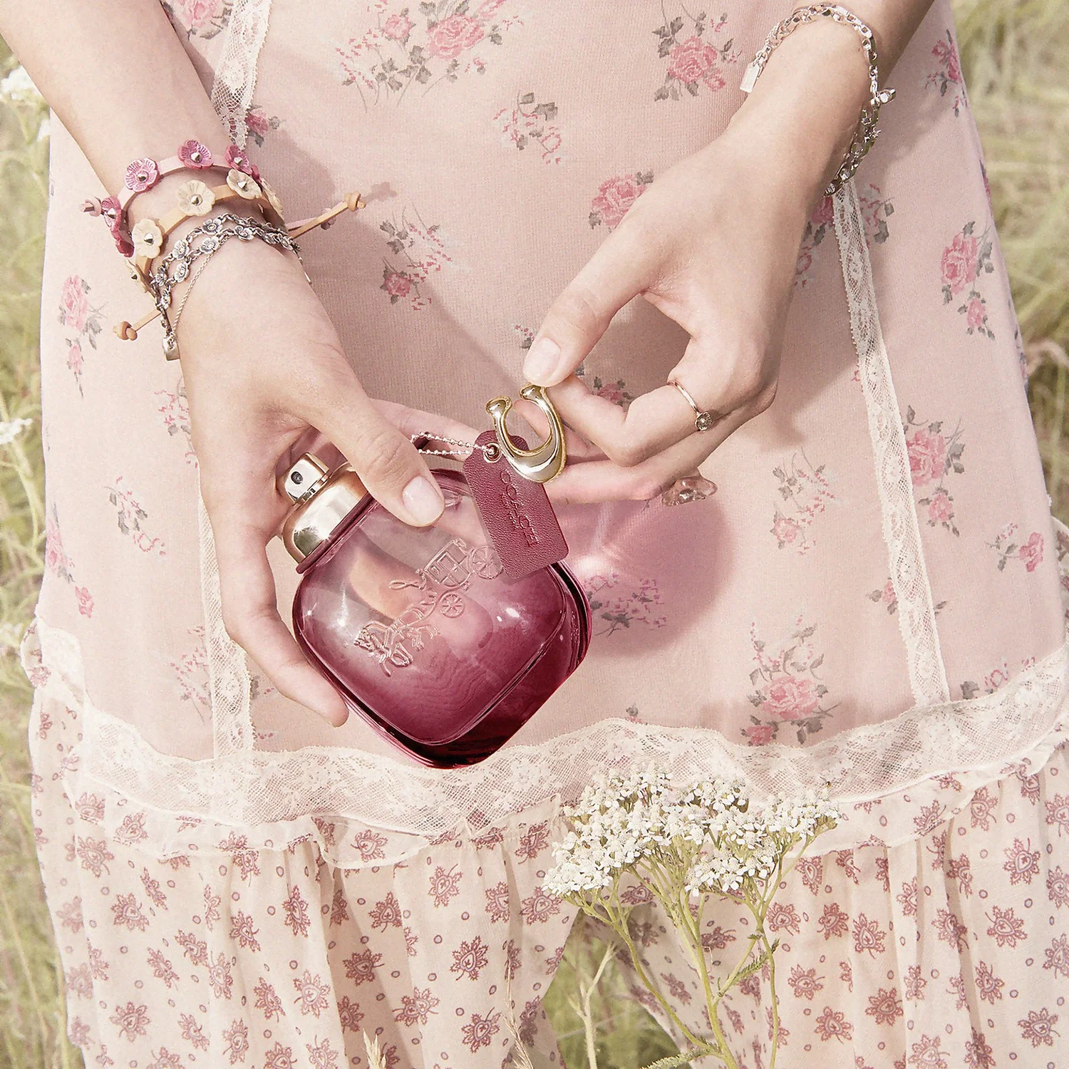 Coach Wild Rose Eau De Parfum Spray 30ml 3 Coach Wild Rose Eau De Parfum Spray 30ml - Image 3