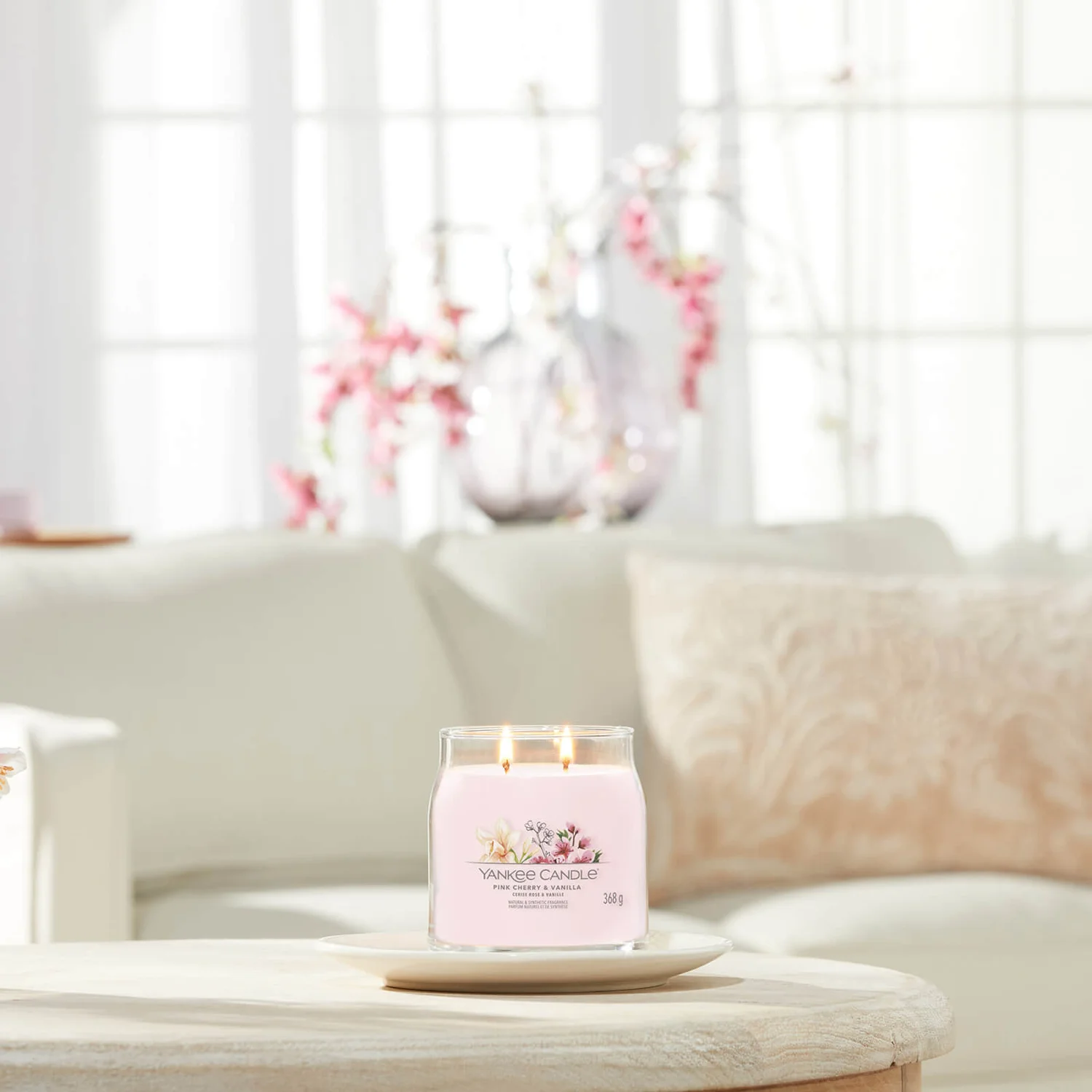 Yankee Candle Signature Jar Candle Medium Jar Pink Cherry And Vanilla 368g 2 Yankee Candle Signature Jar Candle Medium Jar Pink Cherry And Vanilla 368g - Image 2