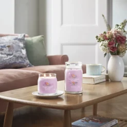 Yankee Candle Signature Jar Candle Medium Jar Hand Tied Blooms 368g -Dermalogica Sale Store 14605503 5415058479229363